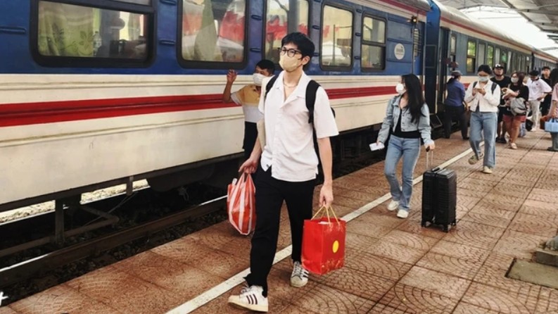 Ngành Đường sắt mở bán vé tàu hỏa hàng loạt tuyến trong dịp hè
