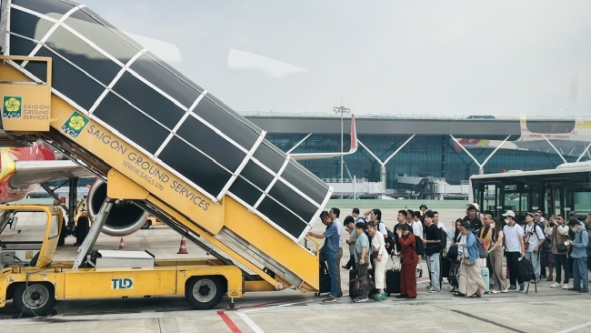 Giá vé máy bay dịp lễ 30/4 và 1/5 tăng từ 500.000 - 1 triệu đồng so với ngày thường
