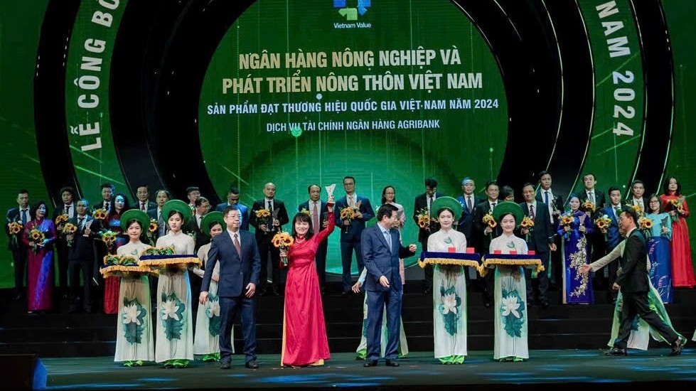 Agribank với hành trình 37 năm khẳng định vị thế, thương hiệu quốc gia