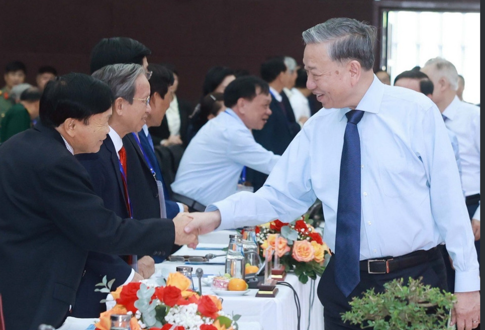 Tổng Bí thư Tô Lâm gặp mặt cán bộ lão thành cách mạng, người có công, gia đình chính sách tiêu biểu