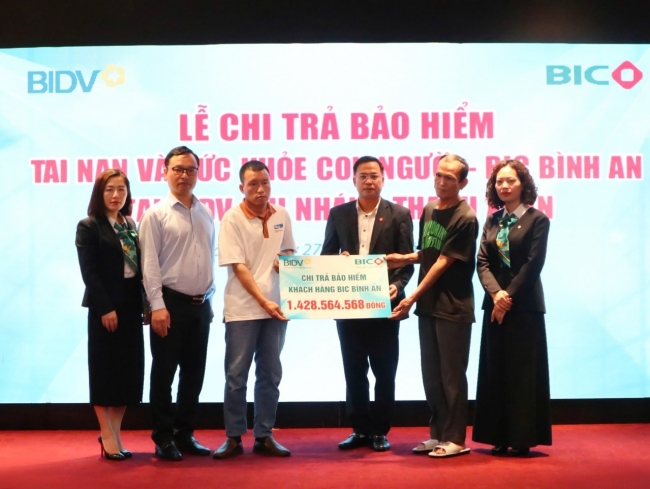 BIC chi trả hơn 1,4 tỷ đồng quyền lợi bảo hiểm BIC Bình An cho khách hàng của BIDV Thanh Xuân