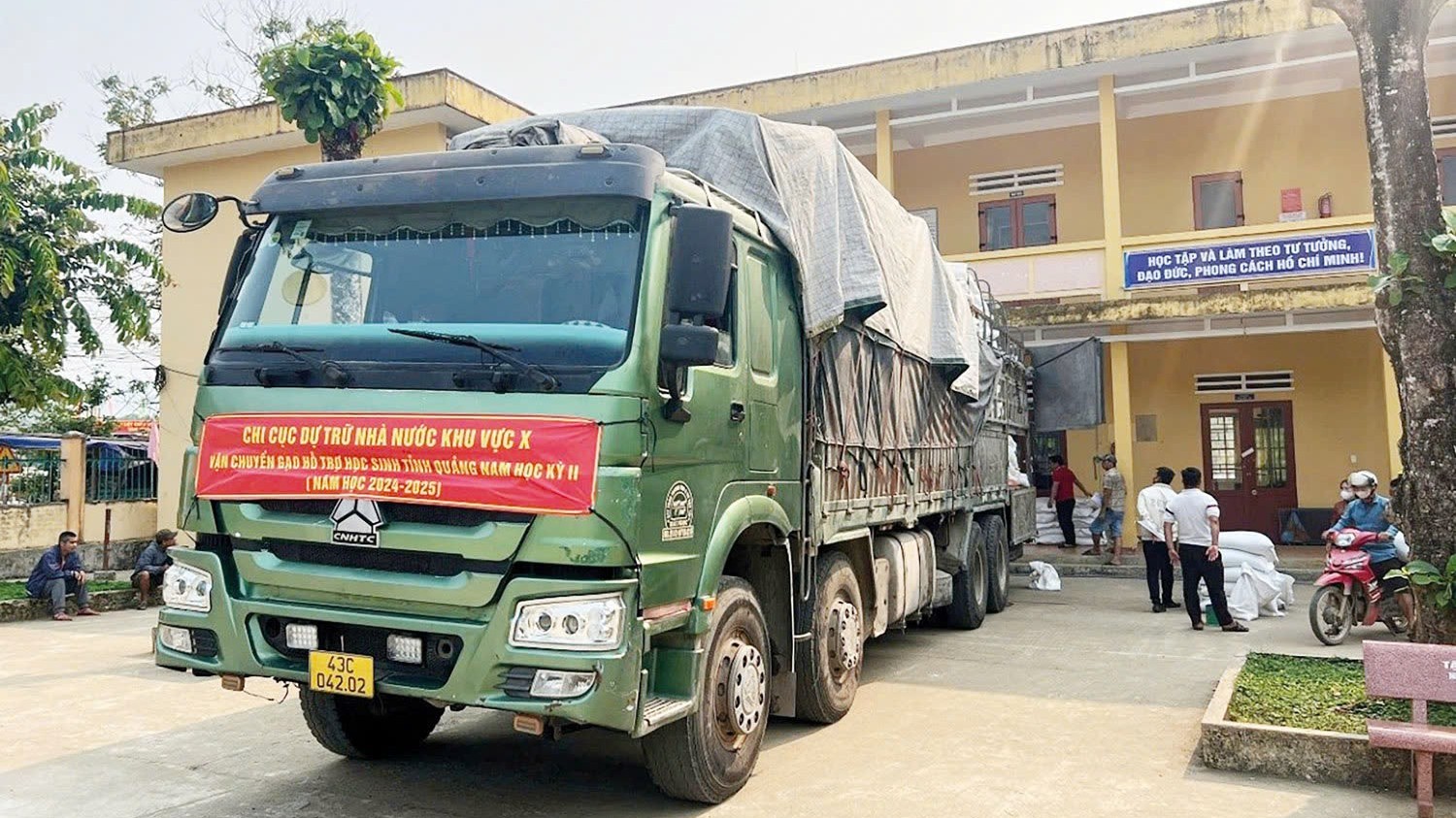 Chi cục Dự trữ Nhà nước khu vực X: Tập trung triển khai công tác xuất gạo hỗ trợ học sinh