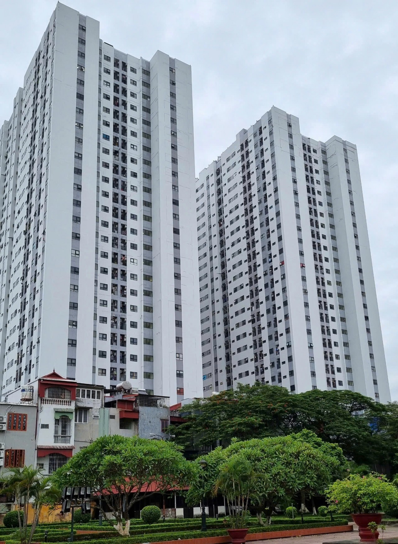 Gần 4.200 căn chung cư thuộc tài sản công tại Hải Phòng được đề xuất bán để tái đầu tư Gần 4.200 căn chung cư thuộc tài sản công tại Hải Phòng được đề xuất bán để tái đầu tư