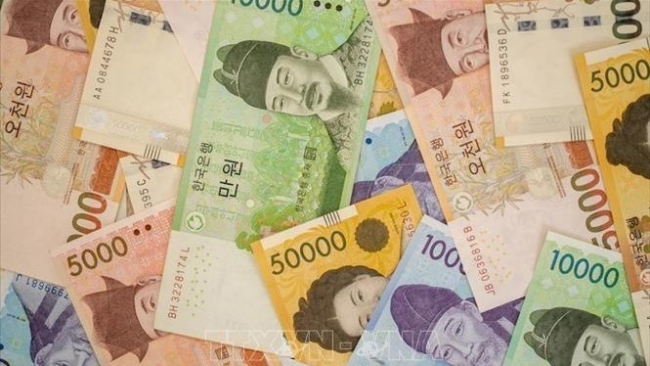 Đồng won Hàn Quốc rơi xuống mức thấp nhất trong 16 năm