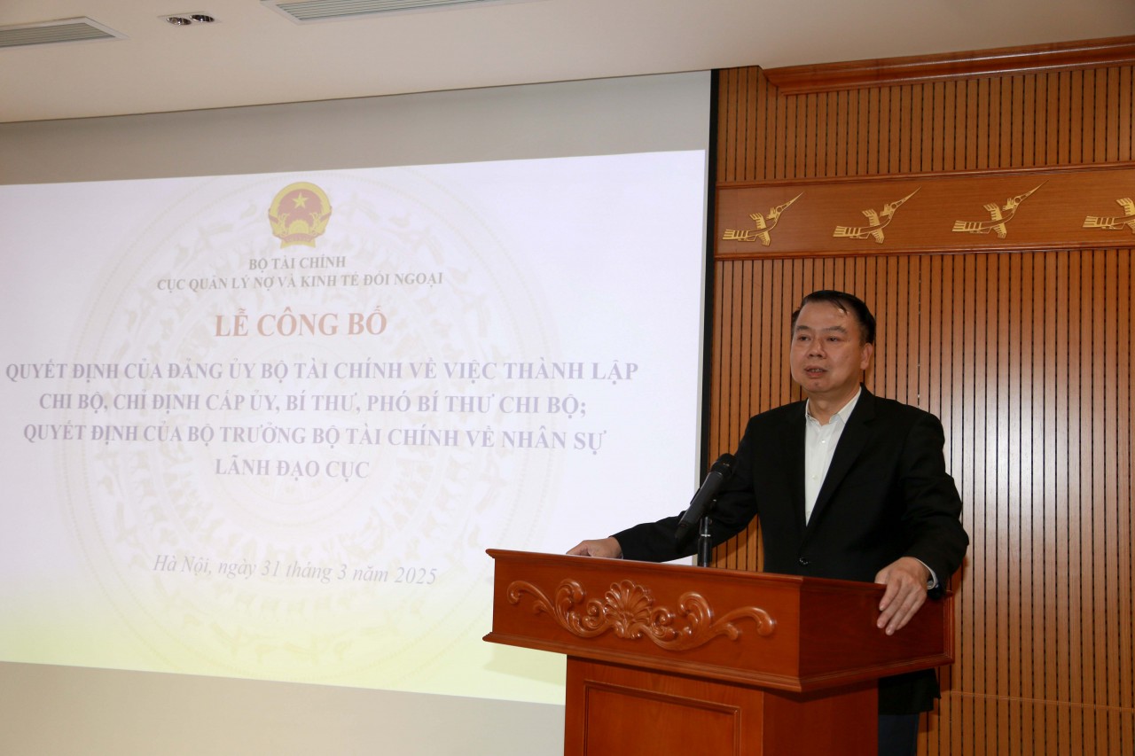 Công bố các quyết định nhân sự lãnh đạo và chi ủy Cục Quản lý nợ và kinh tế đối ngoại