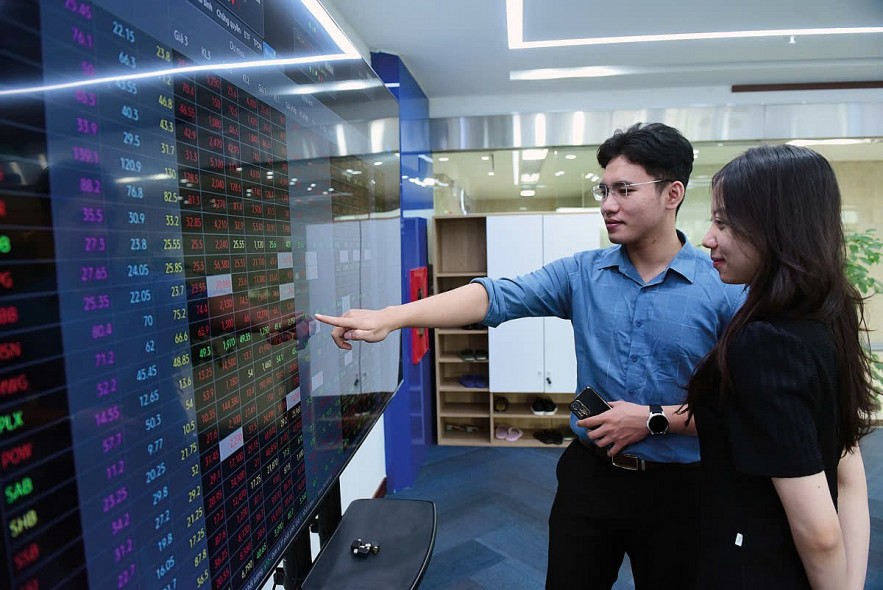 Cuộc đua tăng vốn của các công ty chứng khoán đón “sóng” nâng hạng Cuộc đua tăng vốn của các công ty chứng khoán đón “sóng” nâng hạng