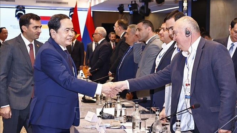 Chủ tịch Quốc hội Trần Thanh Mẫn dự Tọa đàm doanh nghiệp Việt Nam - Armenia