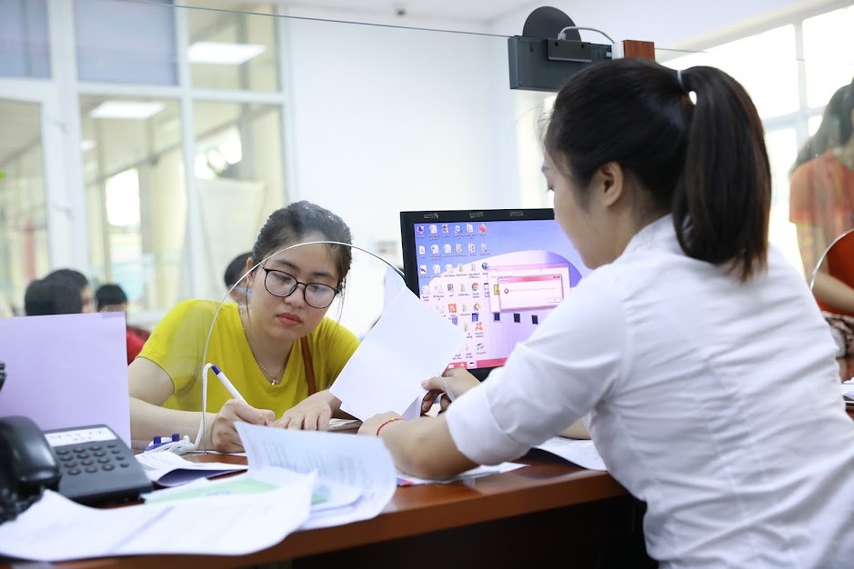 Đi làm được 3 tháng, mức đóng BHXH của người lao động là bao nhiêu?