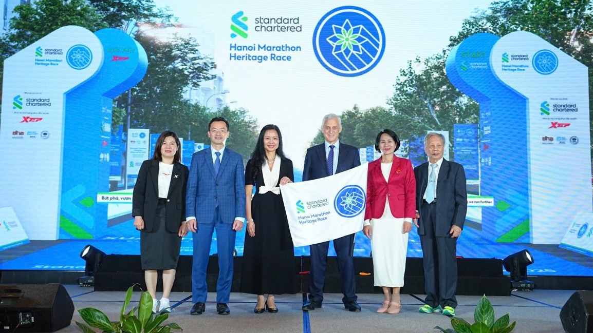 Standard Chartered tài trợ hơn 1 triệu USD hỗ trợ thanh niên và doanh nhân trẻ Việt Nam