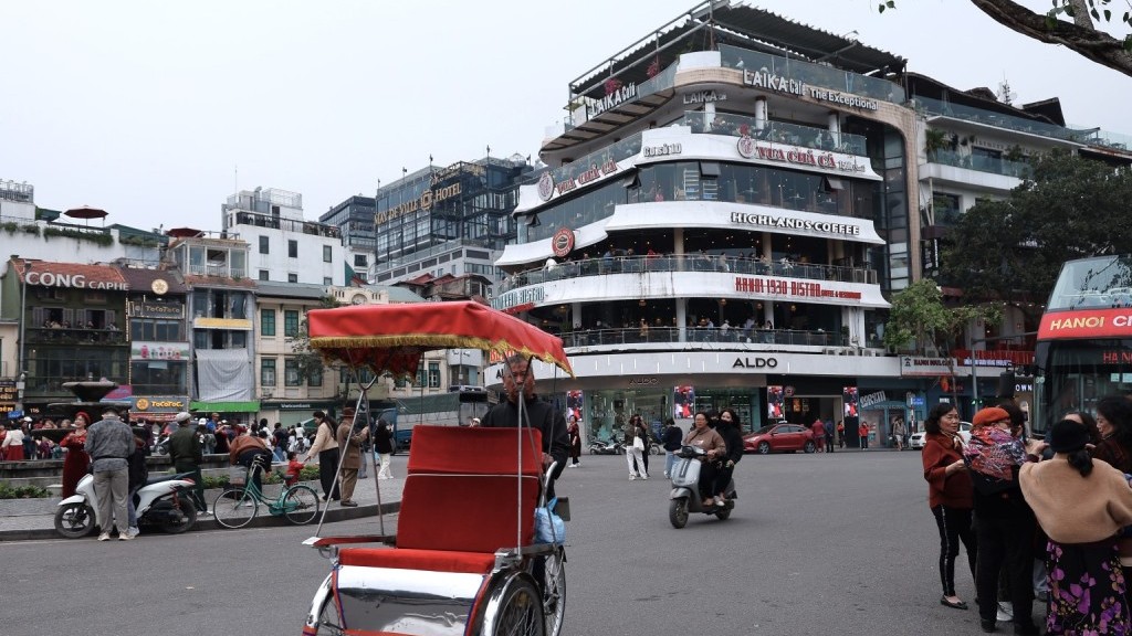 Hà Nội phân luồng giao thông khu vực Quảng trường Đông Kinh - Nghĩa Thục