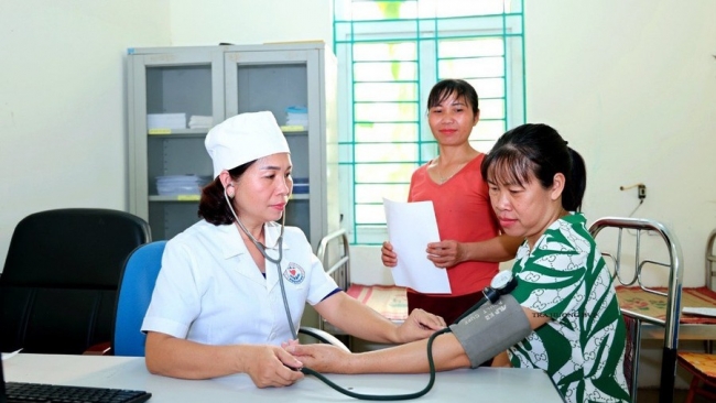 Đề xuất tăng phụ cấp trực với nhân viên y tế