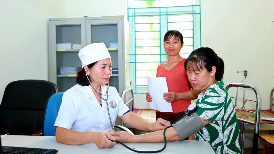 Đề xuất tăng phụ cấp trực với nhân viên y tế