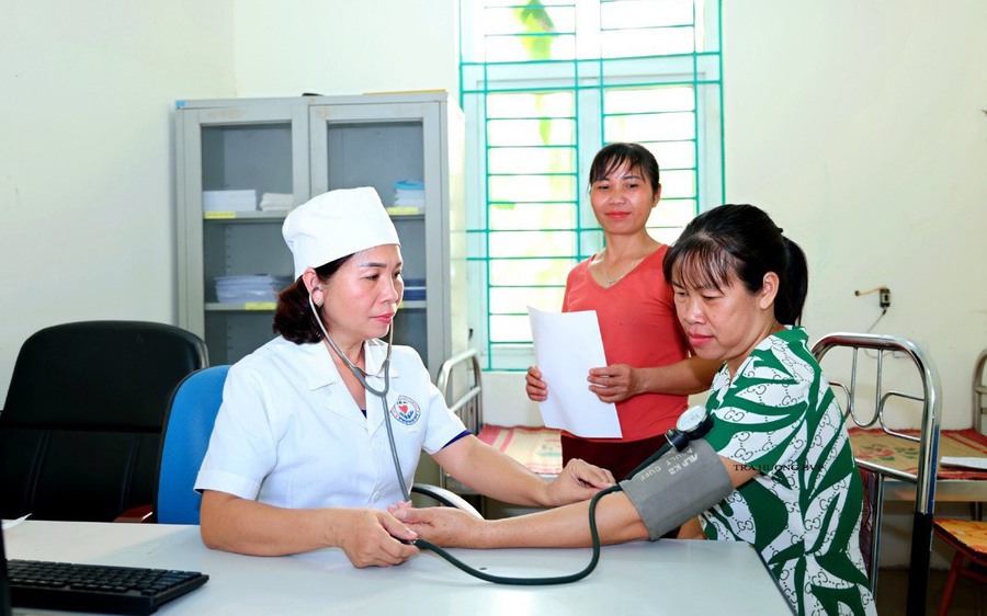 Đề xuất tăng phụ cấp trực với nhân viên y tế