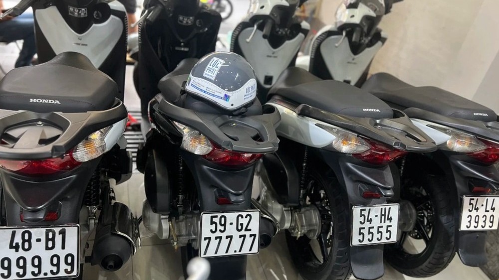 Bất ngờ một biển số xe máy được trả mức giá 158 triệu đồng trong phiên đấu giá đầu tiên