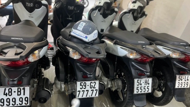 Bất ngờ một biển số xe máy được trả mức giá 158 triệu đồng trong phiên đấu giá đầu tiên