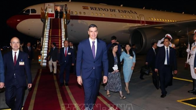 Thủ tướng Tây Ban Nha đến Hà Nội, bắt đầu thăm chính thức Việt Nam
