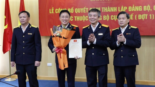 Cục Thuế công bố quyết định thành lập Đảng bộ, Chi bộ trực thuộc