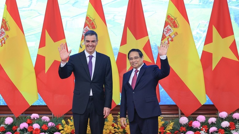 Thủ tướng Phạm Minh Chính chủ trì lễ đón Thủ tướng Tây Ban Nha