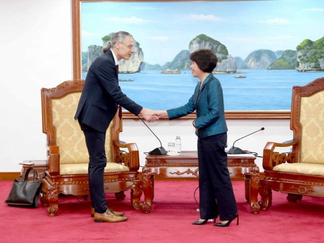 Thứ trưởng Bộ Tài chính Nguyễn Thị Bích Ngọc tiếp Phó Chủ tịch Tập đoàn Marvell Noam Mizrahi