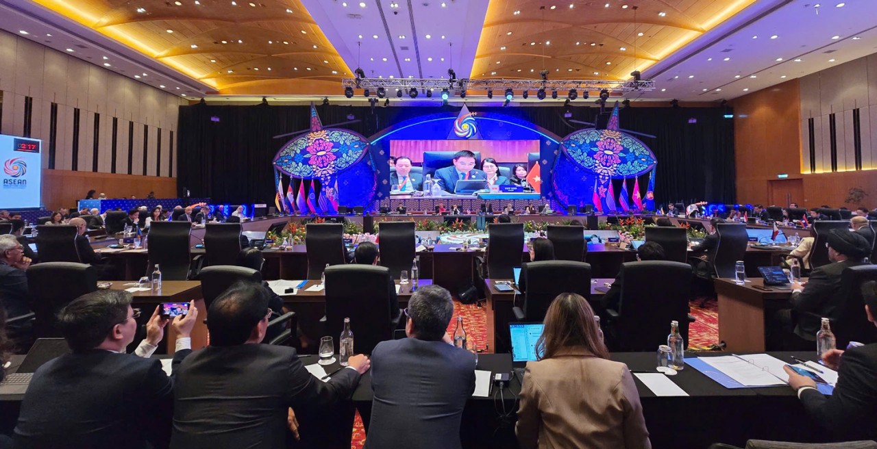 Nhiều vấn đề quan trọng về tài chính, thương mại được các Bộ trưởng Tài chính quan tâm thảo luận tại AFMGM 12