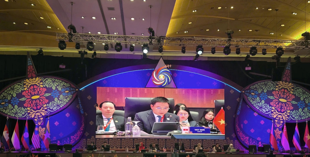 Nhiều vấn đề quan trọng về tài chính, thương mại được các Bộ trưởng Tài chính quan tâm thảo luận tại AFMGM 12