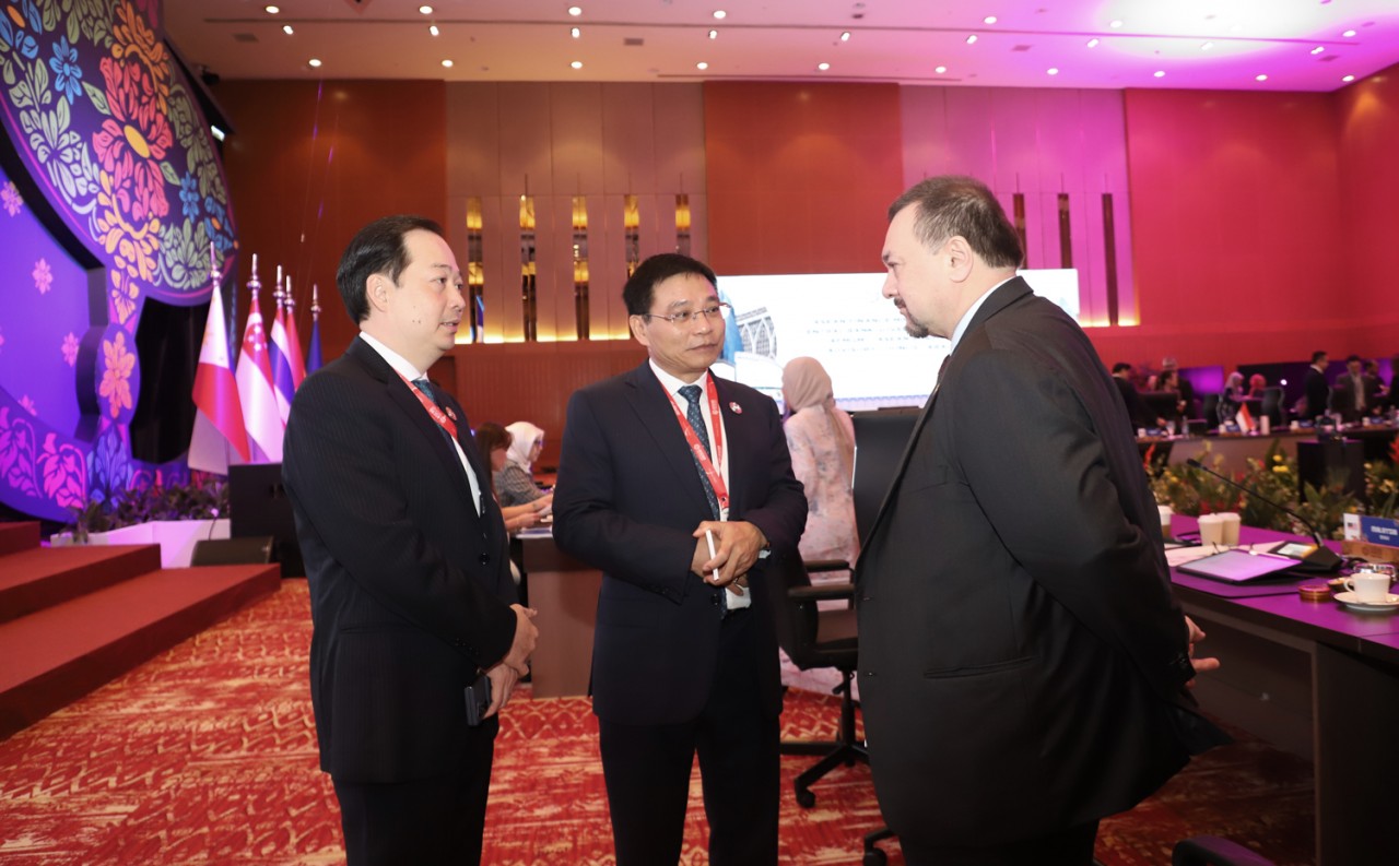 Nhiều vấn đề quan trọng về tài chính, thương mại được các Bộ trưởng Tài chính quan tâm thảo luận tại AFMGM 12