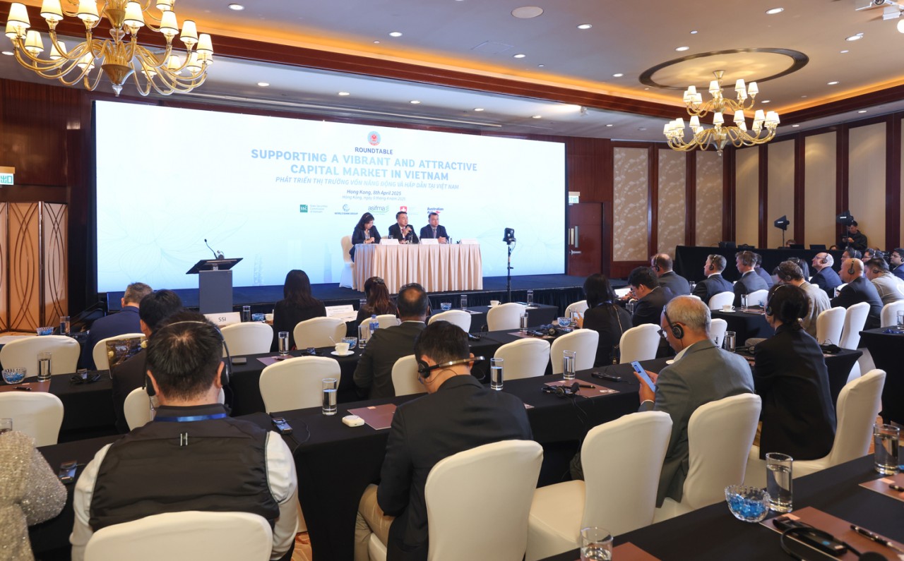 Thêm tín hiệu tích cực được ghi nhận từ tiến trình nâng hạng thị trường chứng khoán tại Hong Kong Thêm tín hiệu tích cực được ghi nhận từ tiến trình nâng hạng thị trường chứng khoán tại Hong Kong