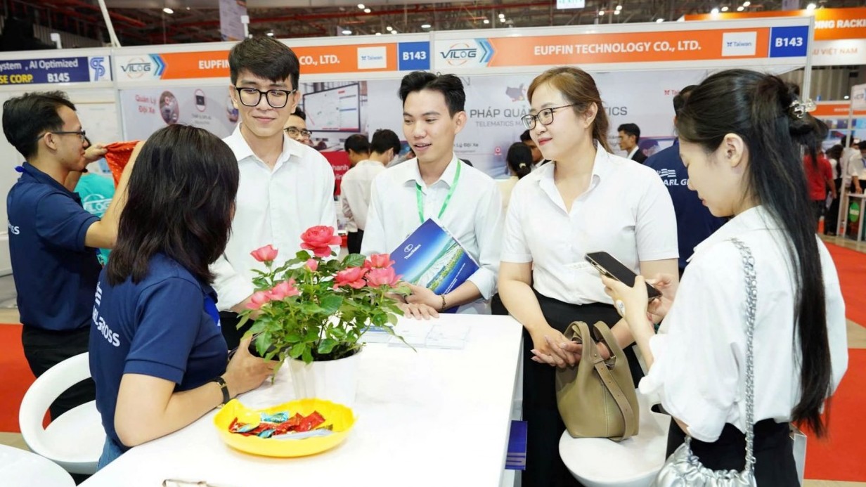 Thúc đẩy chuyển đổi số và phát triển xanh ngành logistics