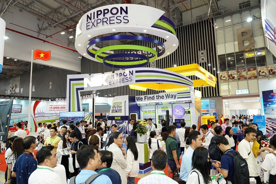 Thúc đẩy chuyển đổi số và phát triển xanh ngành logistics