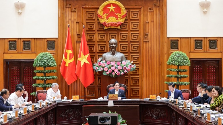 Thủ tướng: Ứng phó chủ động, kịp thời, linh hoạt trong mọi tình huống, khẩn trương hỗ trợ doanh nghiệp, người dân