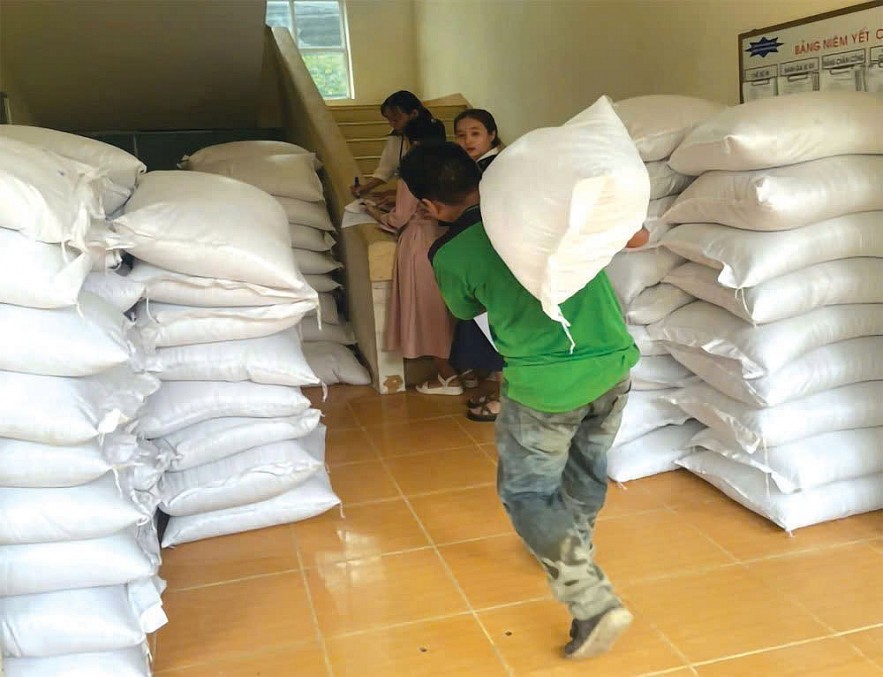 Chi cục Dự trữ Nhà nước khu vực XI: Hoàn thành trước hạn xuất cấp gạo dự trữ hỗ trợ học sinh Chi cục Dự trữ Nhà nước khu vực XI: Hoàn thành trước hạn xuất cấp gạo dự trữ hỗ trợ học sinh