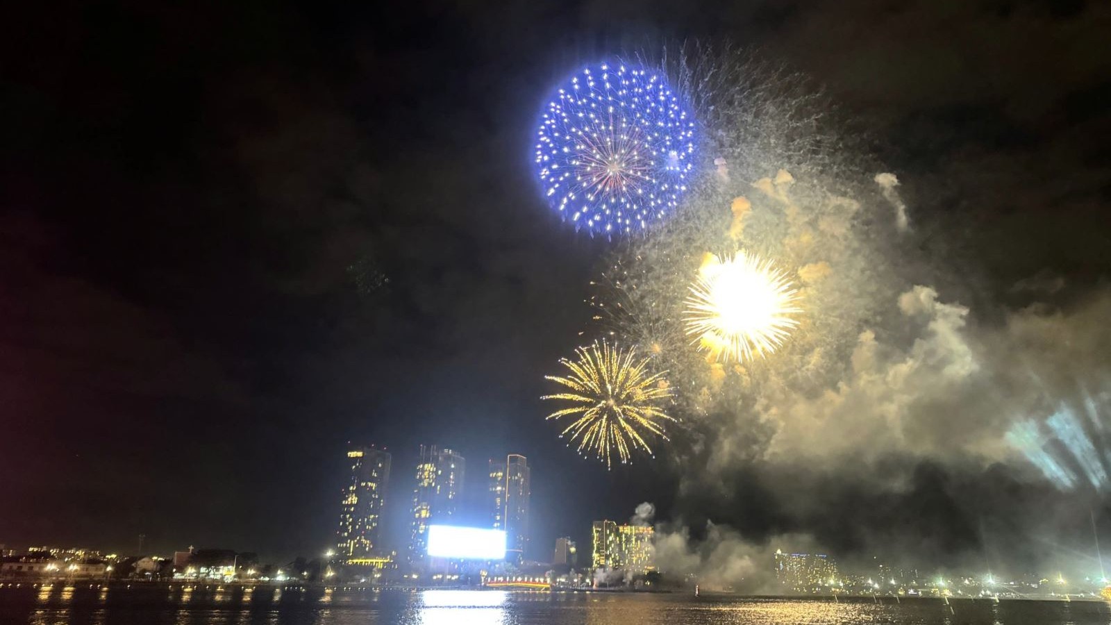 TP Hồ Chí Minh sẽ có "đại tiệc" pháo hoa dịp đại lễ 30/4