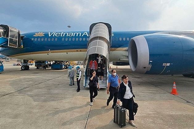 Giá vé máy bay đến các điểm du lịch dịp nghỉ lễ 30/4 - 1/5 cao chót vót