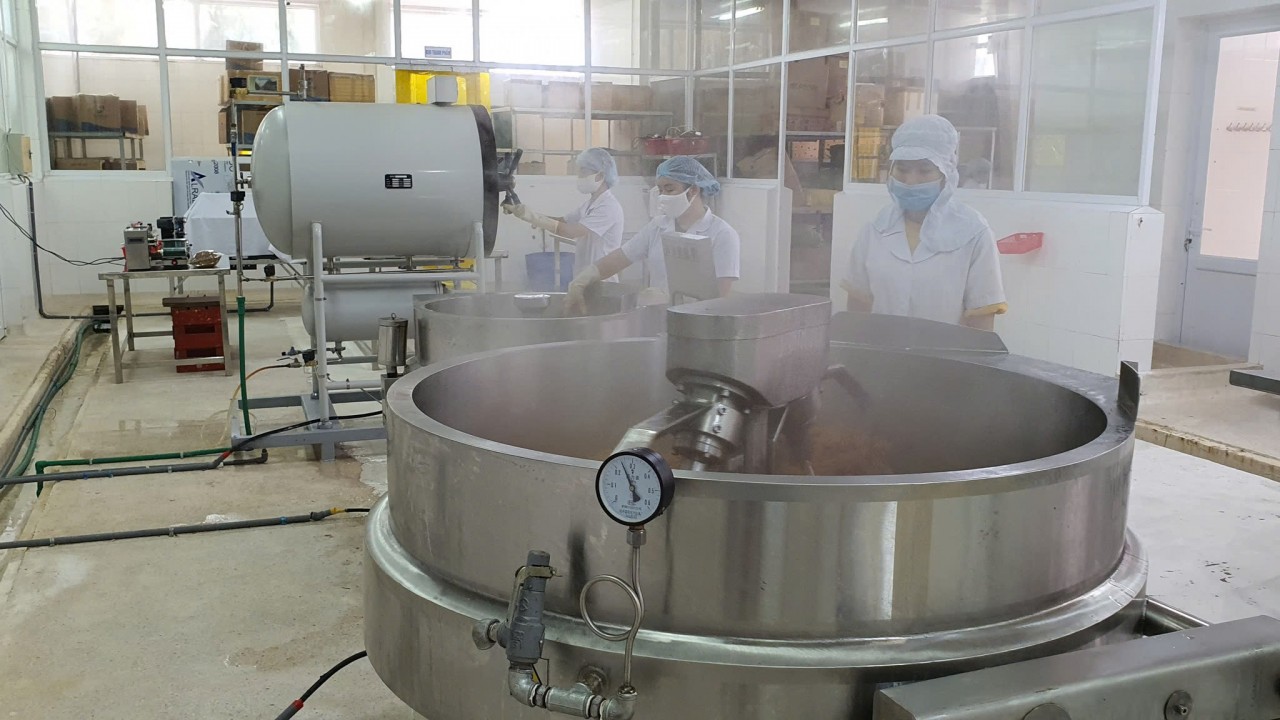 sử dụng công nghệ chế biến ruốc từ nhuyễn thể như hàu, ngao...