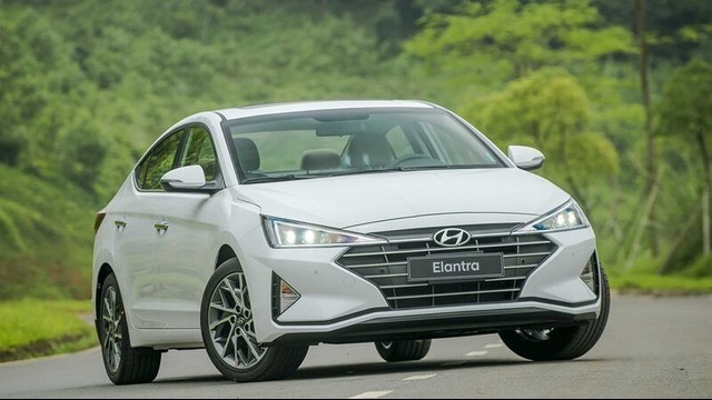Giá xe ô tô Hyundai tháng 4/2025 giảm sốc lên tới 75 triệu đồng