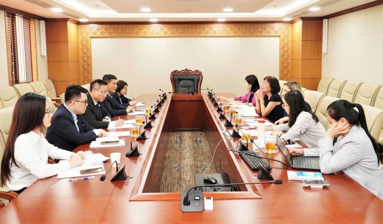 Ủy ban Chứng khoán Nhà nước và IFC làm việc về phát triển thị trường các-bon tại Việt Nam