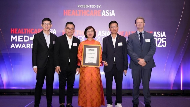 FPT Long Châu thắng giải đổi mới sáng tạo tại Healthcare Asia Pharma Awards 2025