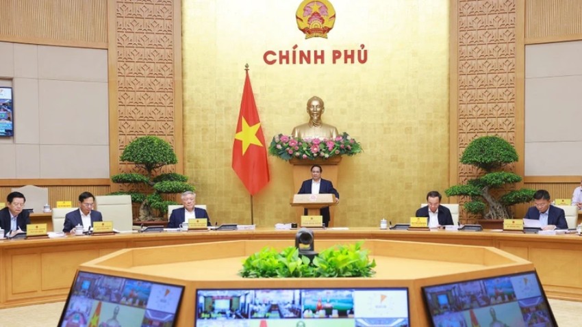 Ưu tiên thúc đẩy tăng trưởng, kiên định mục tiêu tăng trưởng từ 8% trở lên