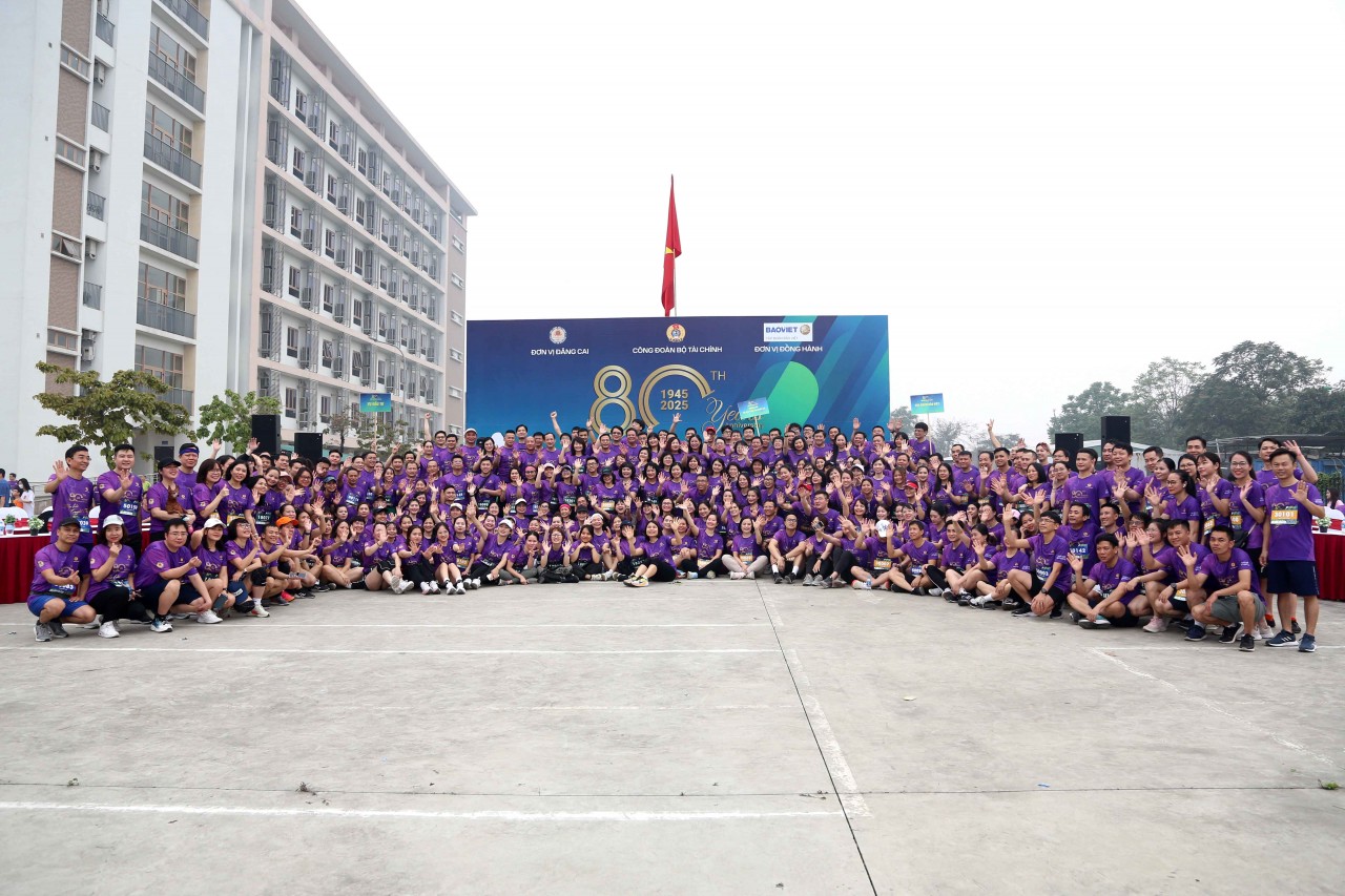 Công đoàn Bộ Tài chính tổ chức Giải chạy "Tiếp lửa truyền thống" năm 2025