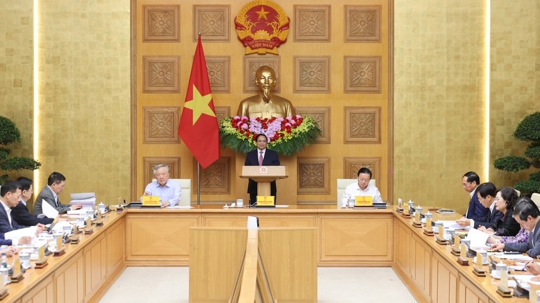 Thủ tướng: Chuẩn bị sẵn sàng để vận hành bộ máy mới của chính quyền địa phương 2 cấp từ 1/7