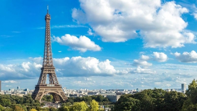 Pháp đánh thuế người giàu để giảm thâm hụt ngân sách