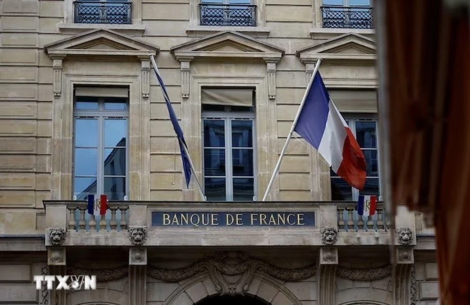 Pháp đánh thuế người giàu để giảm thâm hụt ngân sách