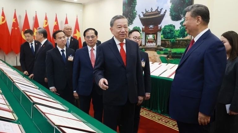 Việt Nam và Trung Quốc ký kết 7 văn kiện quan trọng về đường sắt và đường bộ