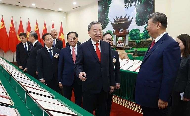 Việt Nam và Trung Quốc ký kết 7 văn kiện quan trọng về đường sắt và đường bộ