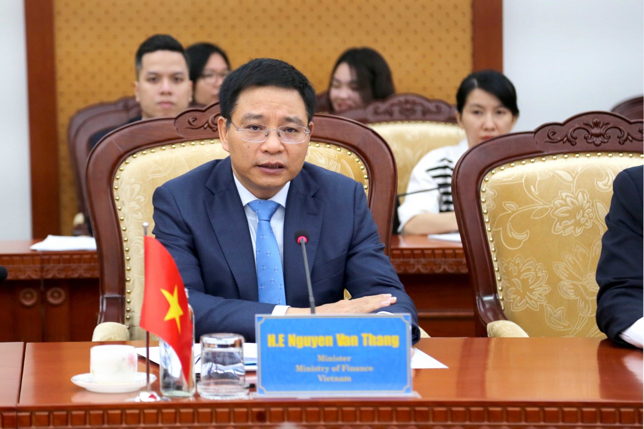 Bộ trưởng Nguyễn Văn Thắng tiếp Phó Chủ tịch thứ 2 của ADB Scott Morris