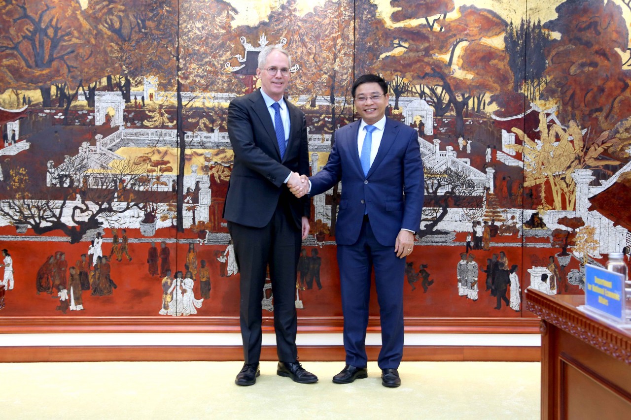Bộ trưởng Nguyễn Văn Thắng tiếp Phó Chủ tịch thứ 2 của ADB Scott Morris