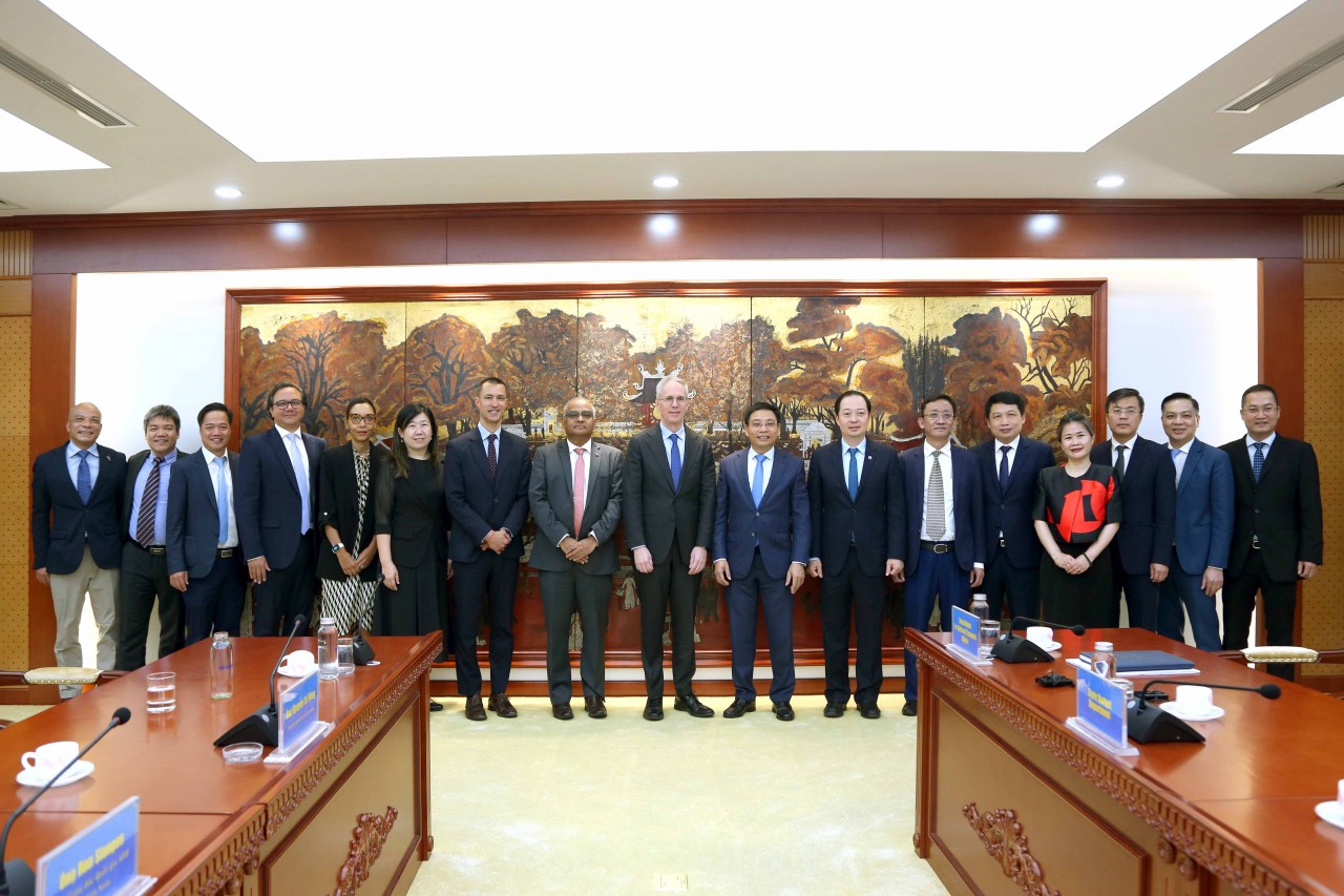 Bộ trưởng Nguyễn Văn Thắng tiếp Phó Chủ tịch thứ 2 của ADB Scott Morris