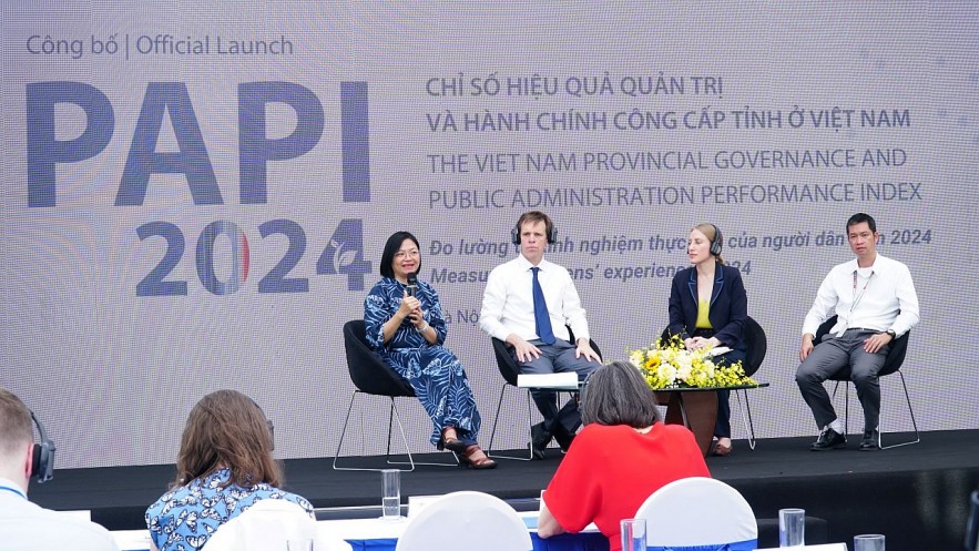 Người dân hài lòng hơn với hiệu quả quản trị và hành chính công năm 2024 Người dân hài lòng hơn với hiệu quả quản trị và hành chính công năm 2024