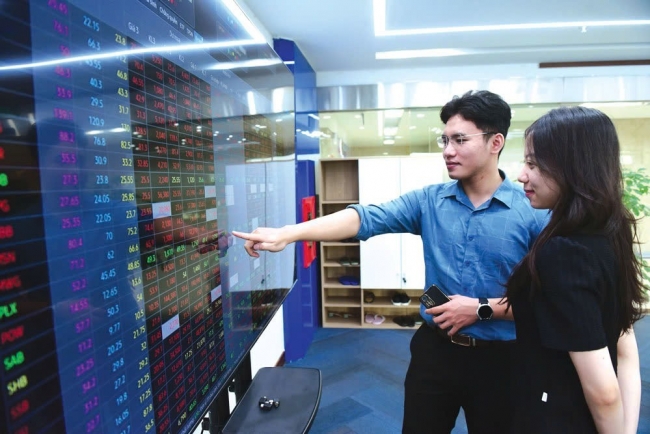 Vẫn còn nhiều điểm tựa cho thị trường chứng khoán trong trung và dài hạn