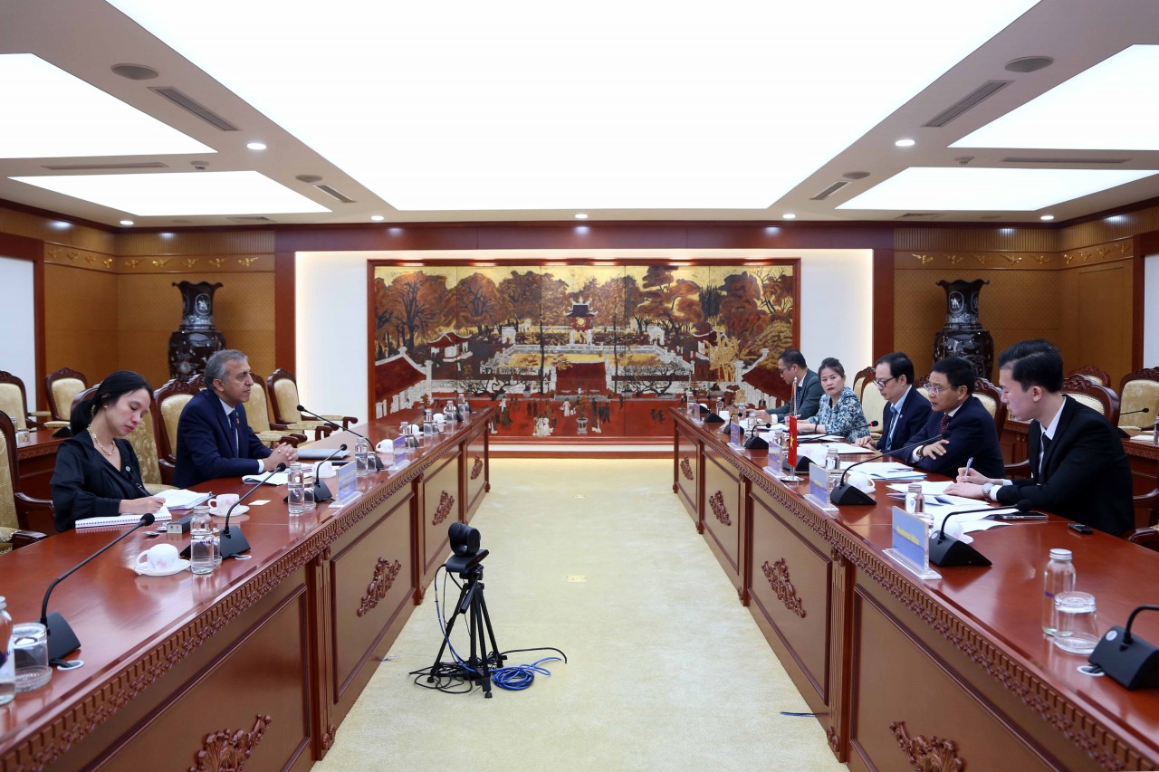 Bộ Tài chính Việt Nam và Quỹ Khí hậu xanh thúc đẩy hợp tác tài chính cho mục tiêu tăng trưởng xanh